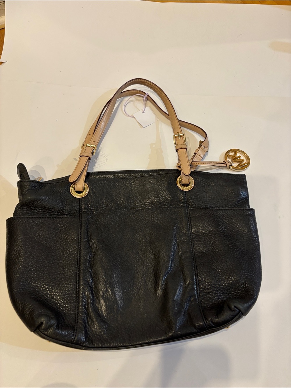 Micheal Kors black leather brand shoulder bag